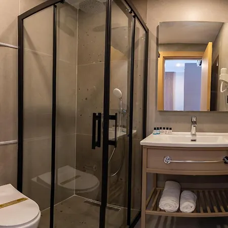 Perast Hotell Antalya